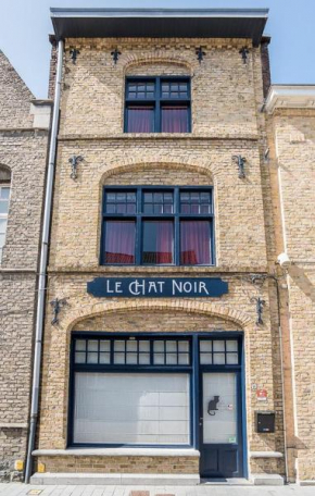 LE CHAT NOIR